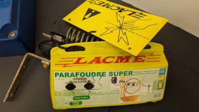 Électrificateur à clôture