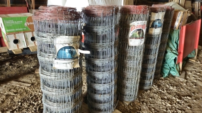 Rouleaux de broche à clô^ture