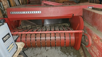Presse à balle carrée